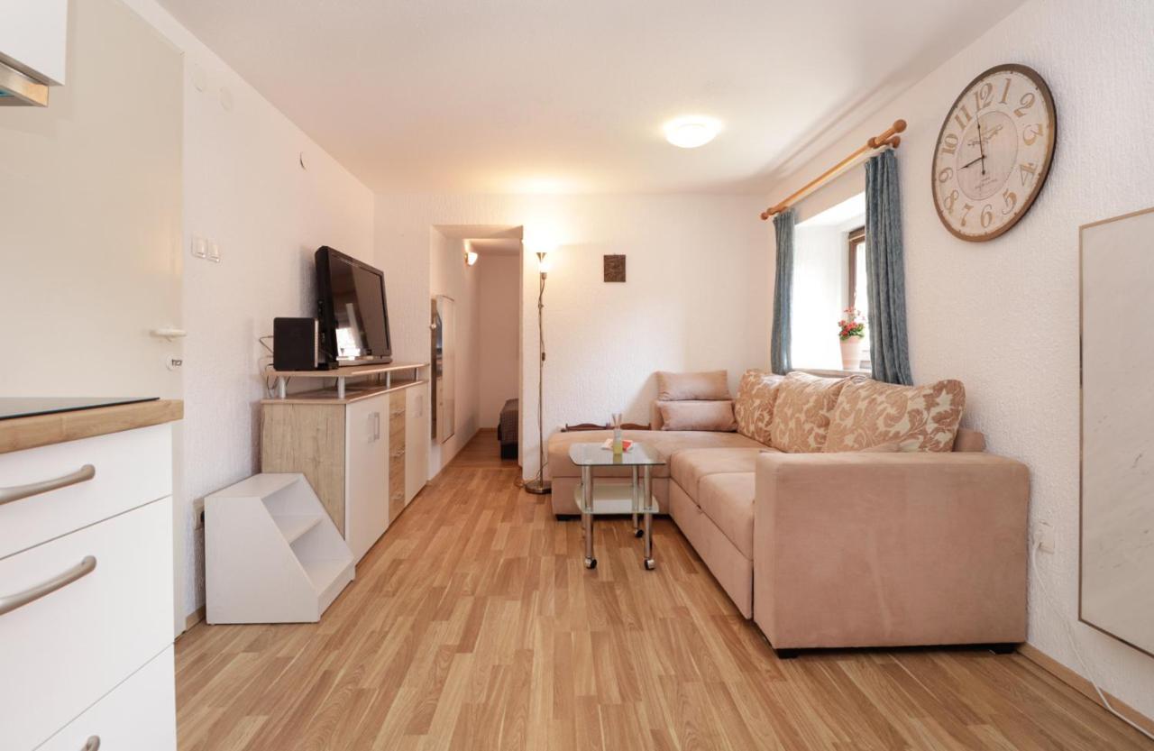 Spring Rest Apartment Bled Bagian luar foto